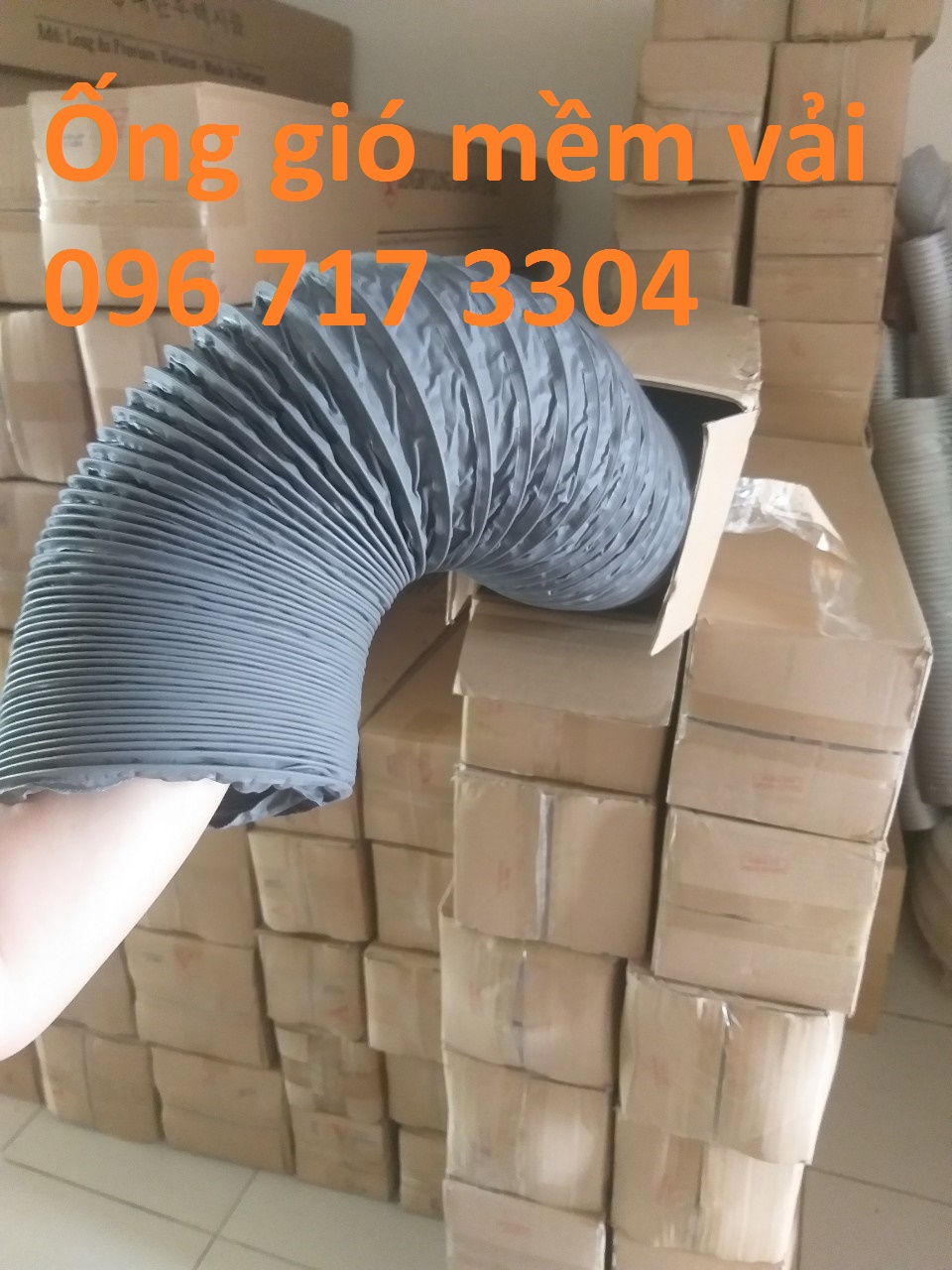 ống được làm từ vải và thép không gỉ