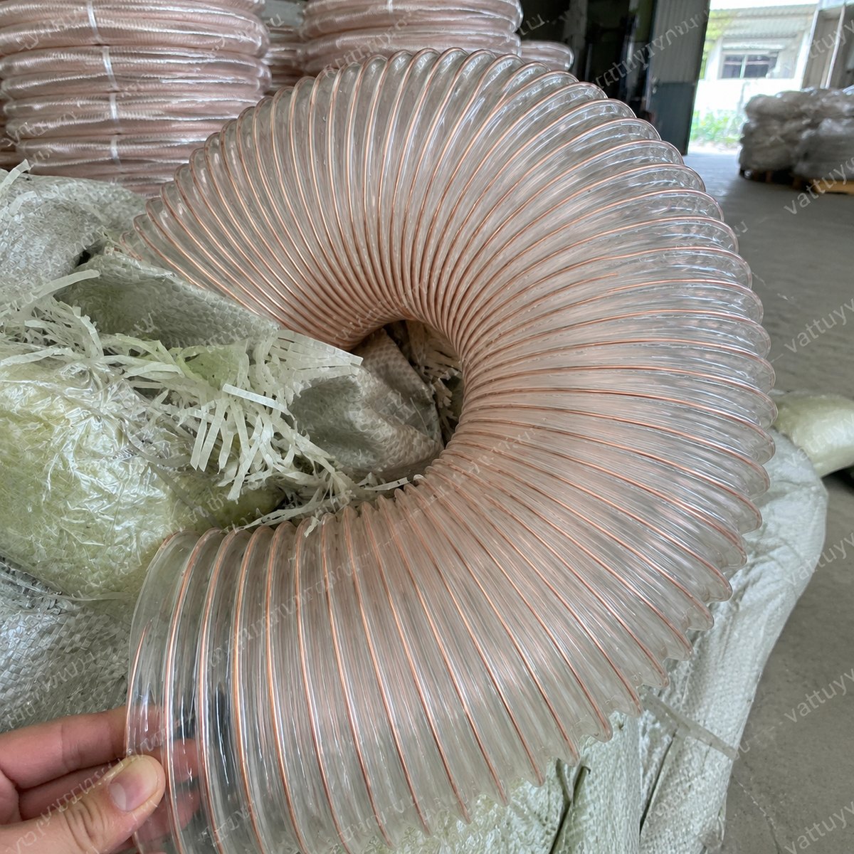 Ống hút bụi PU lõi đồng phi 75mm chống tĩnh điện tại Vật Tư Uy Vũ