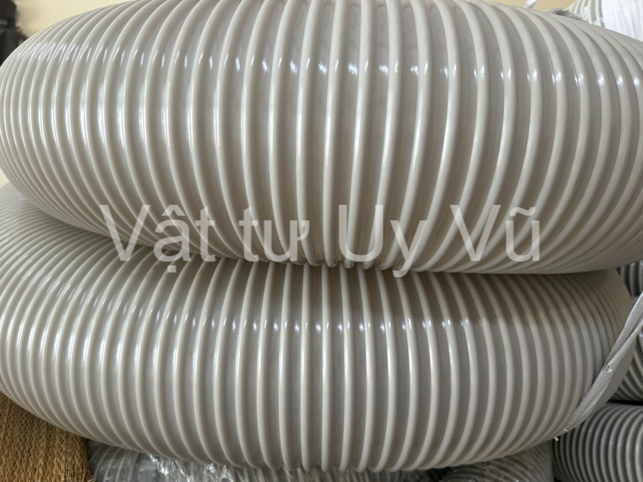 Các ngành công nghiệp phù hợp sử dụng ống hút bụi gân nhựa