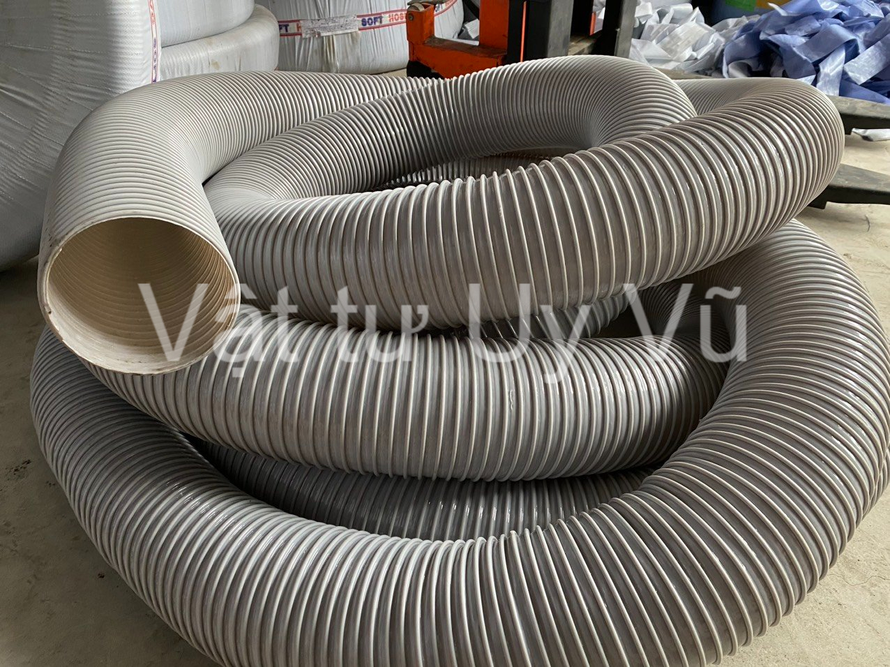 ống hút bụi gân nhựa cỡ lớn
