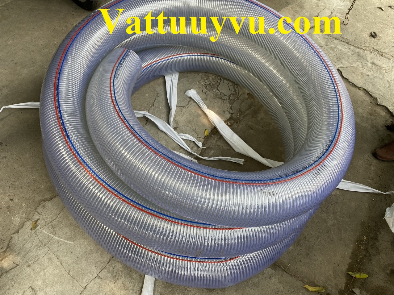 Ống nhựa lõi thép dẫn xăng dầu phi 90mm giao hàng toàn quốc