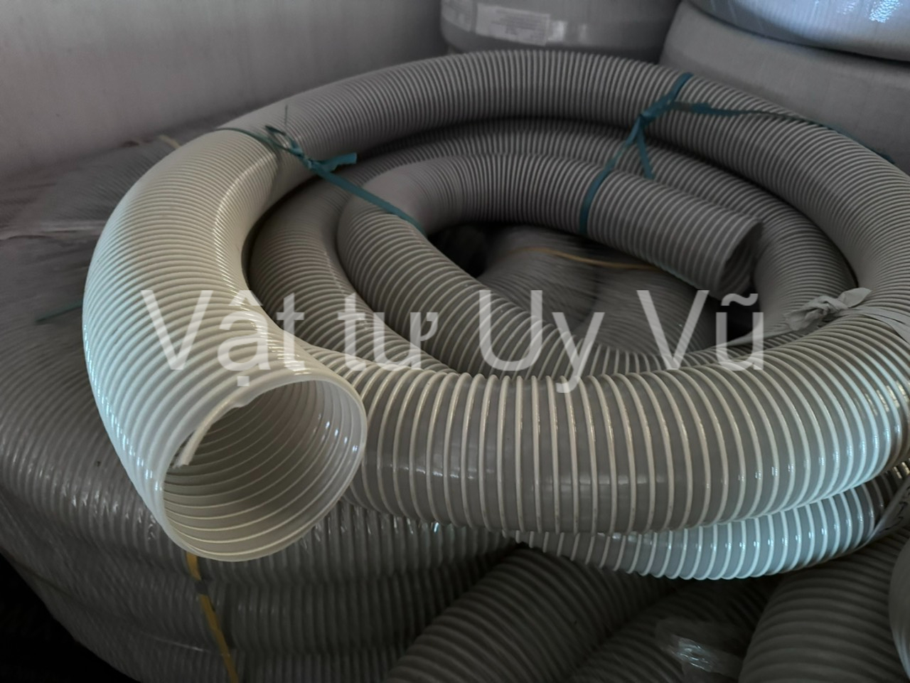 Cách kéo dài tuổi thọ ống hút bụi gân nhựa